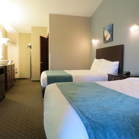Edgewater Hotel And Suites Put-in-Bay Bagian luar foto