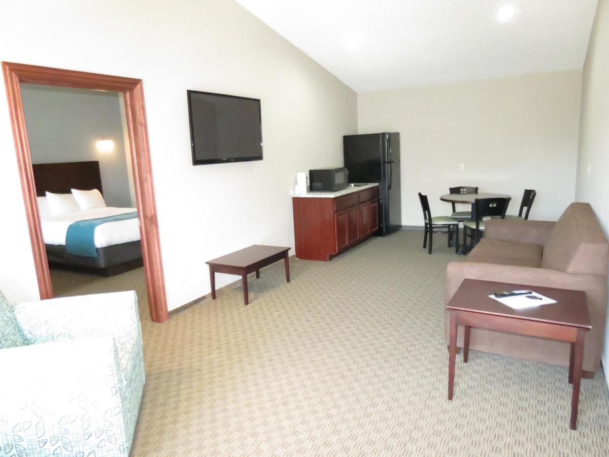 Edgewater Hotel And Suites Put-in-Bay Bagian luar foto
